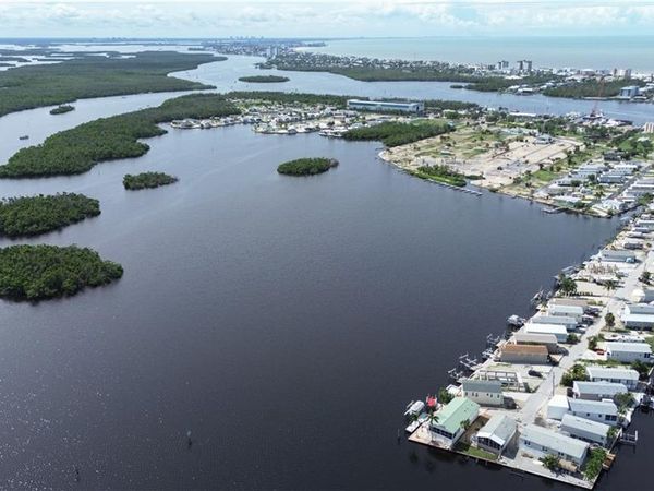 36 Emily LN, FORT MYERS BEACH, FL 33931