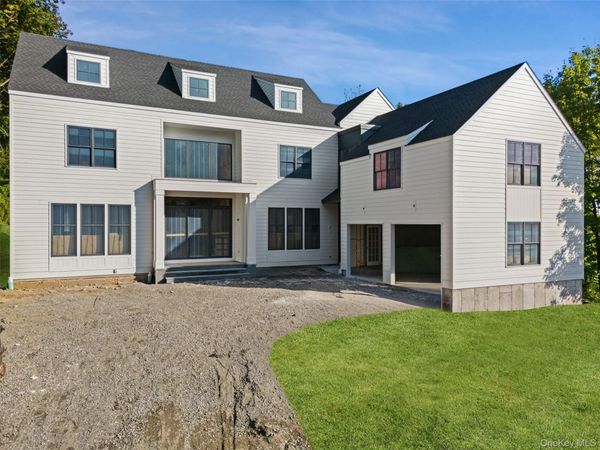 20 Cambridge Road, Scarsdale, NY 10583