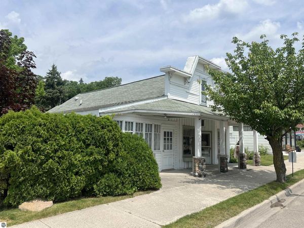 9160 Helena Road, Alden, MI 00000
