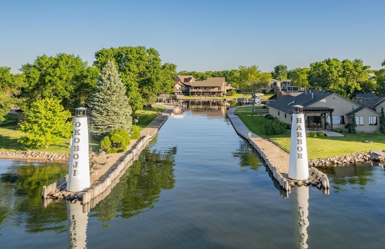 15801 Furman Road, Spirit Lake, IA 51360 Main Photo