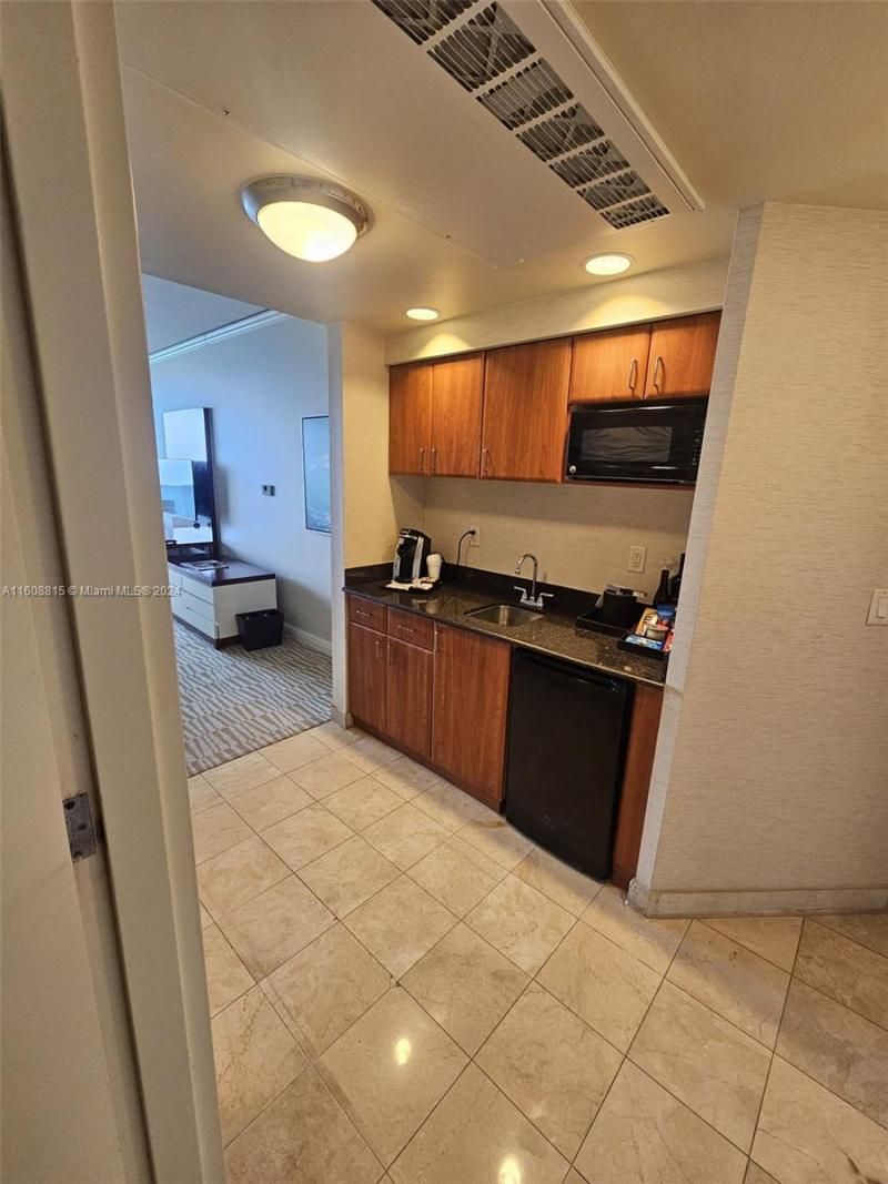 18001 Collins Ave, Unit 2112, Sunny Isles Beach, FL 33160 Photo