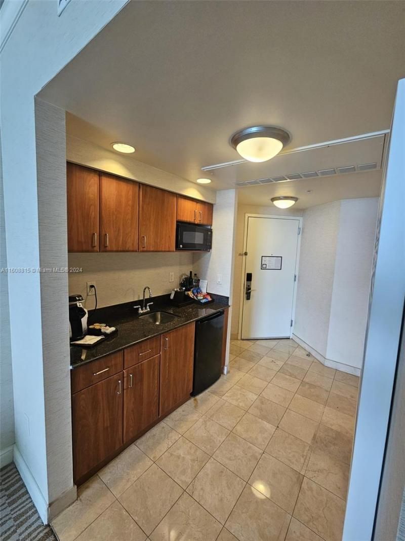 18001 Collins Ave, Unit 2112, Sunny Isles Beach, FL 33160 Photo