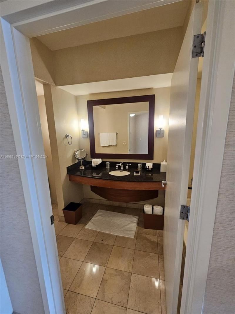 18001 Collins Ave, Unit 2112, Sunny Isles Beach, FL 33160 Photo