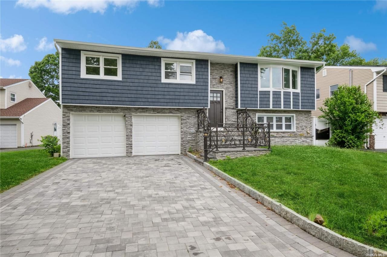30 Carlow Street, Huntington, NY 11743 Main Photo