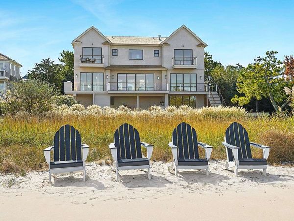 218 Dune Road, Westhampton Beach, NY 11978