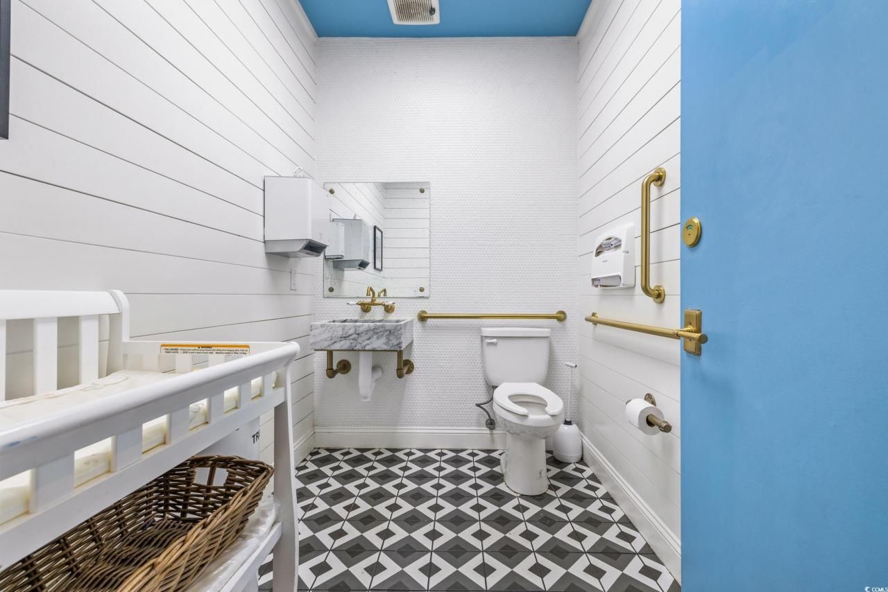 11359 Ocean Highway Photo 15