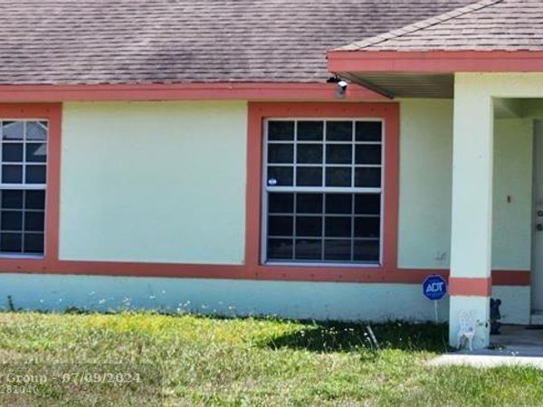 1318 SW Kapok Ave, Port St Lucie, FL 34953