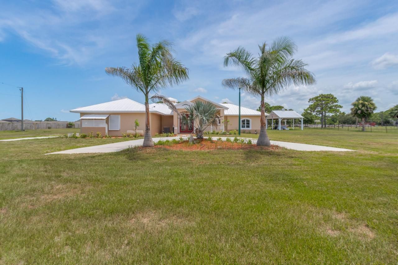 4715 Blossom Ridge Place, Grant, FL 32949 Photo