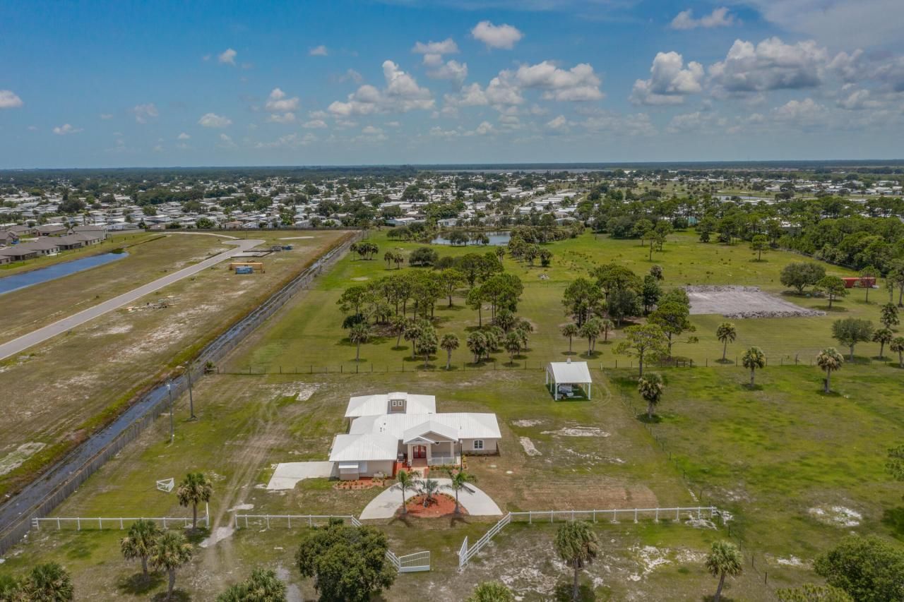 4715 Blossom Ridge Place, Grant, FL 32949 Photo