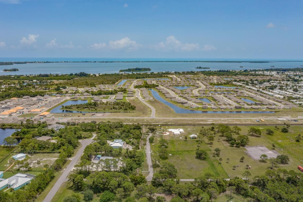 4715 Blossom Ridge Place, Grant, FL 32949 Photo