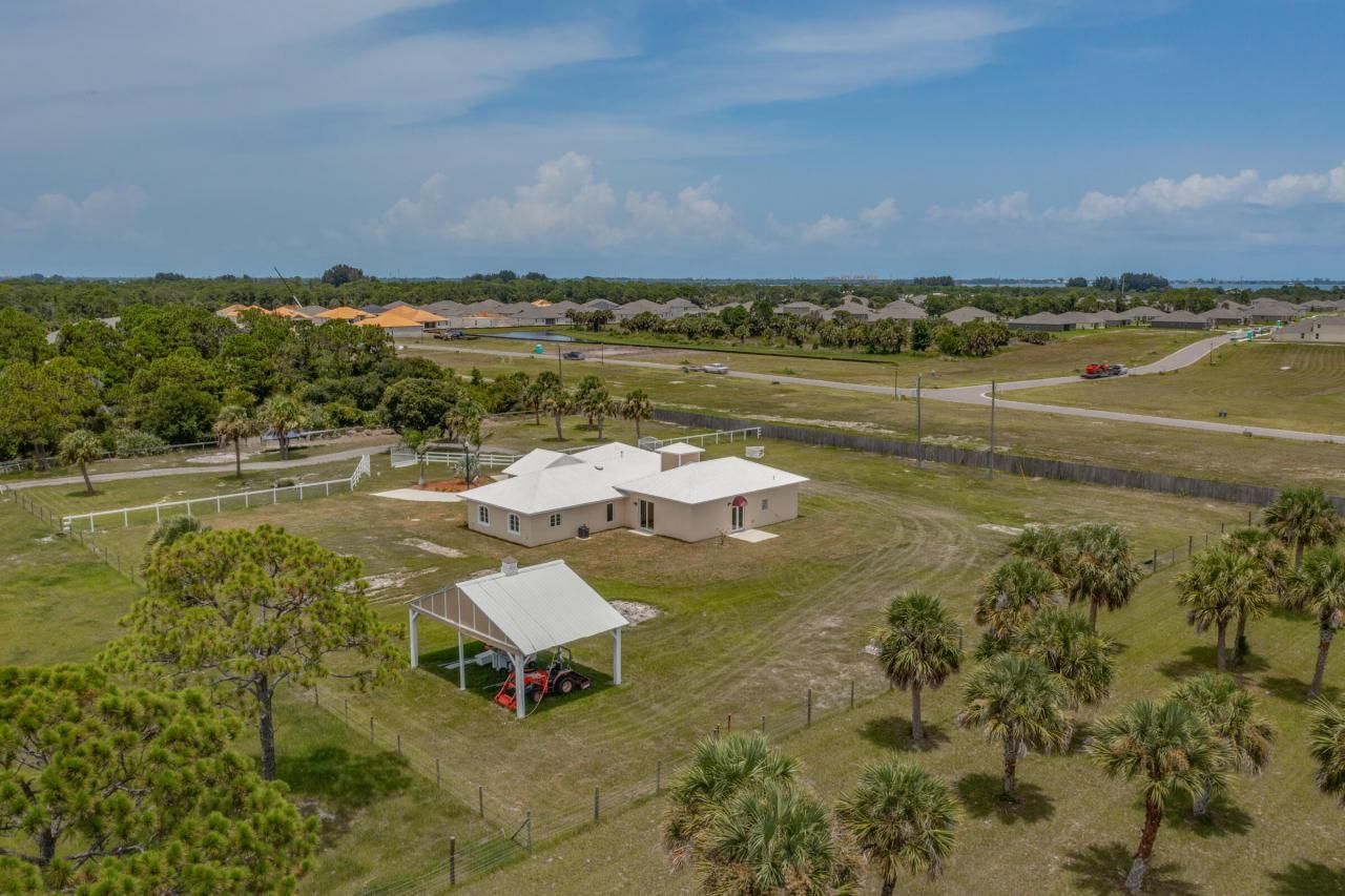 4715 Blossom Ridge Place, Grant, FL 32949 Photo