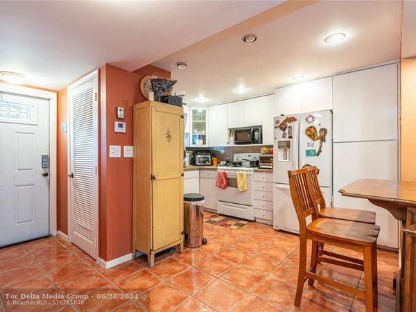 820 S Hollybrook Drive, Unit 101, Pembroke Pines, FL 33025