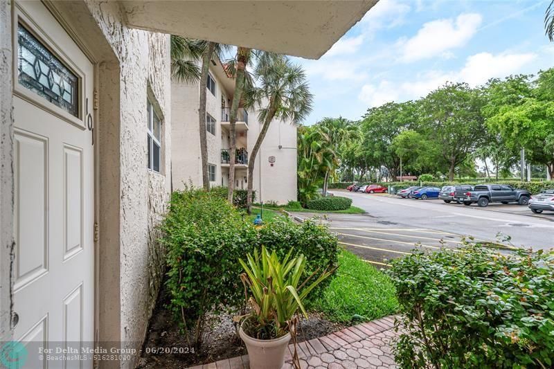 820 S Hollybrook Drive, Unit 101, Pembroke Pines, FL 33025 Photo