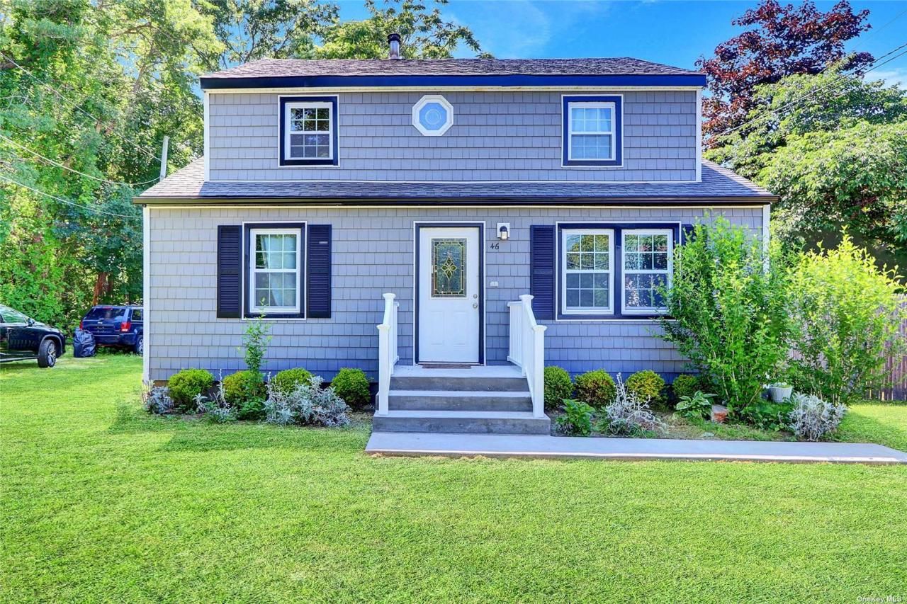 46 Bernstein Boulevard, Center Moriches, NY 11934 Main Photo