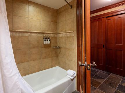 400 Resort Road, Olympic Valley, CA 96146 Photo
