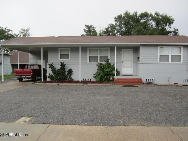 5915 CEDAR HILLS Boulevard, Jacksonville, FL 32210