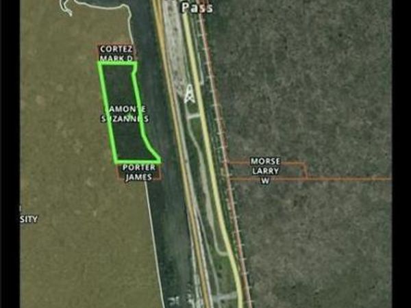 JONES ISLAND Circle, Akers, LA 70421