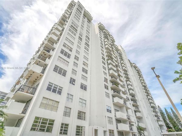 2780 NE 183rd St, Unit 1601, Aventura, FL 33160