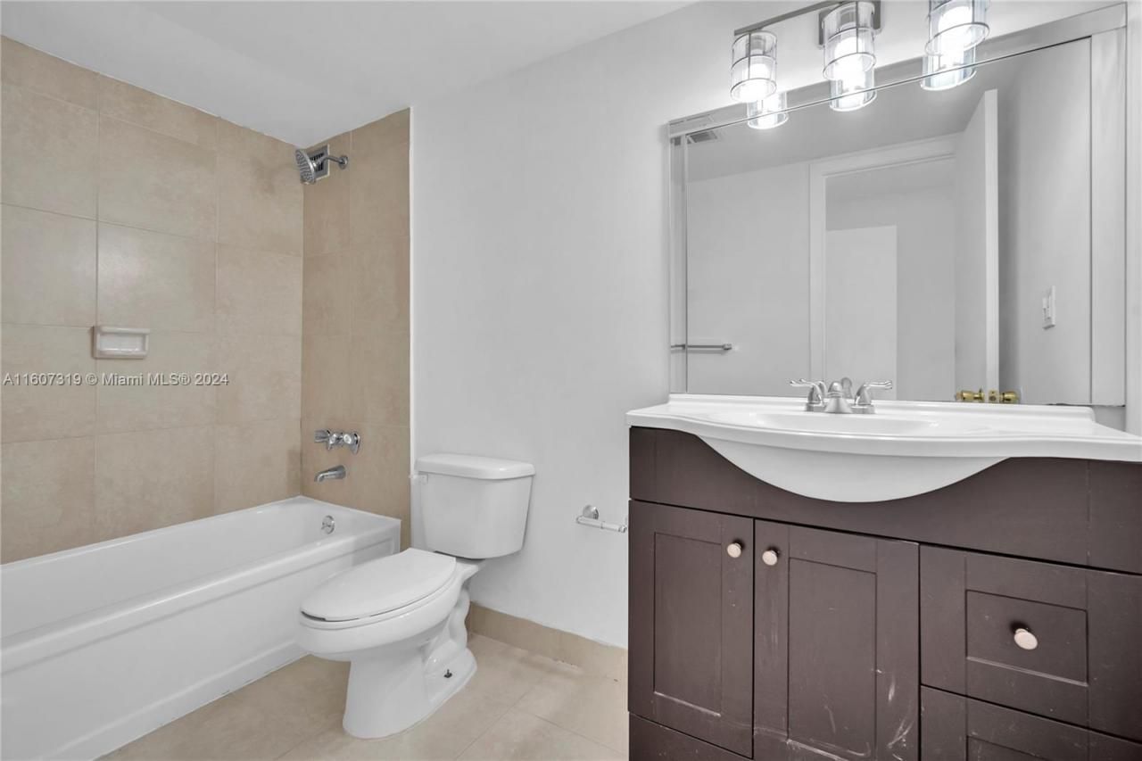 2780 NE 183rd St, Unit 1601, Aventura, FL 33160 Photo