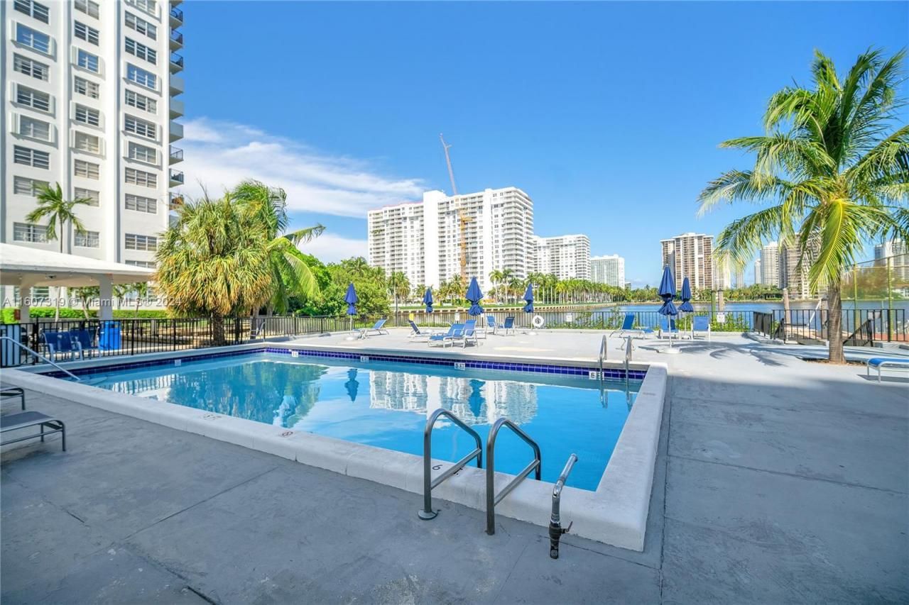 2780 NE 183rd St, Unit 1601, Aventura, FL 33160 Photo