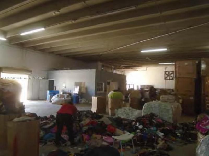 3380 NW 69th St, Miami, FL 33147 Photo