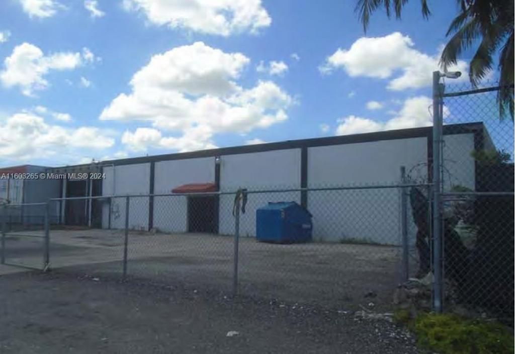 3380 NW 69th St, Miami, FL 33147 Photo