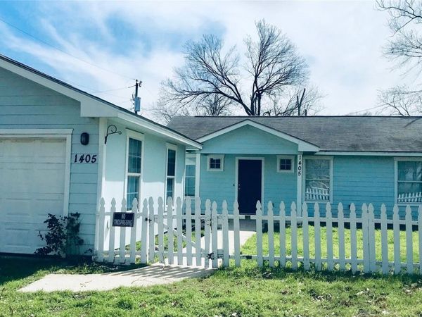 1405 Circle DR, Round Rock, TX 78664