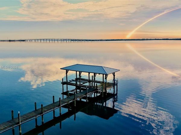 1613 N Indian River Drive, Cocoa, FL 32922