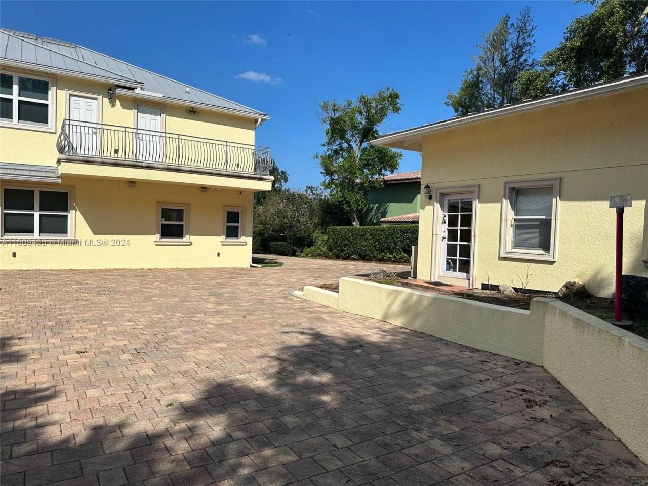 1613 N Indian River Drive, Cocoa, FL 32922 Photo