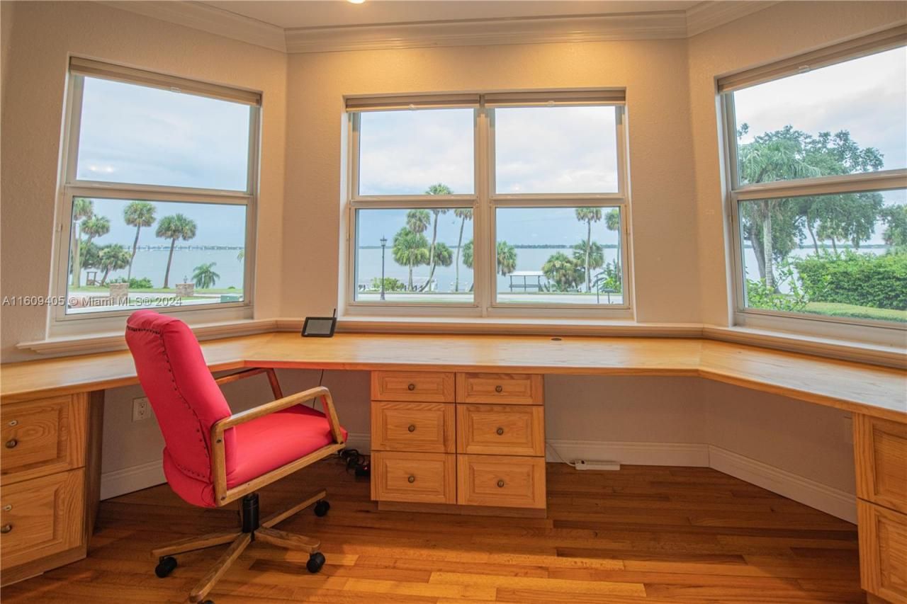 1613 N Indian River Drive, Cocoa, FL 32922 Photo