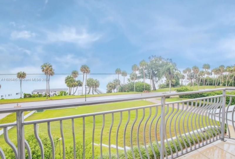 1613 N Indian River Drive, Cocoa, FL 32922 Photo