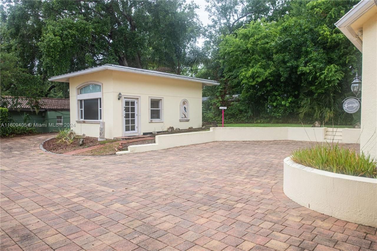 1613 N Indian River Drive, Cocoa, FL 32922 Photo