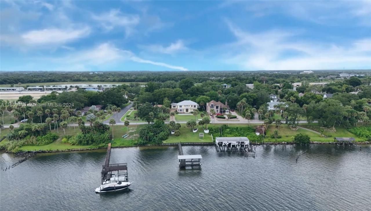 1613 N Indian River Drive, Cocoa, FL 32922 Photo