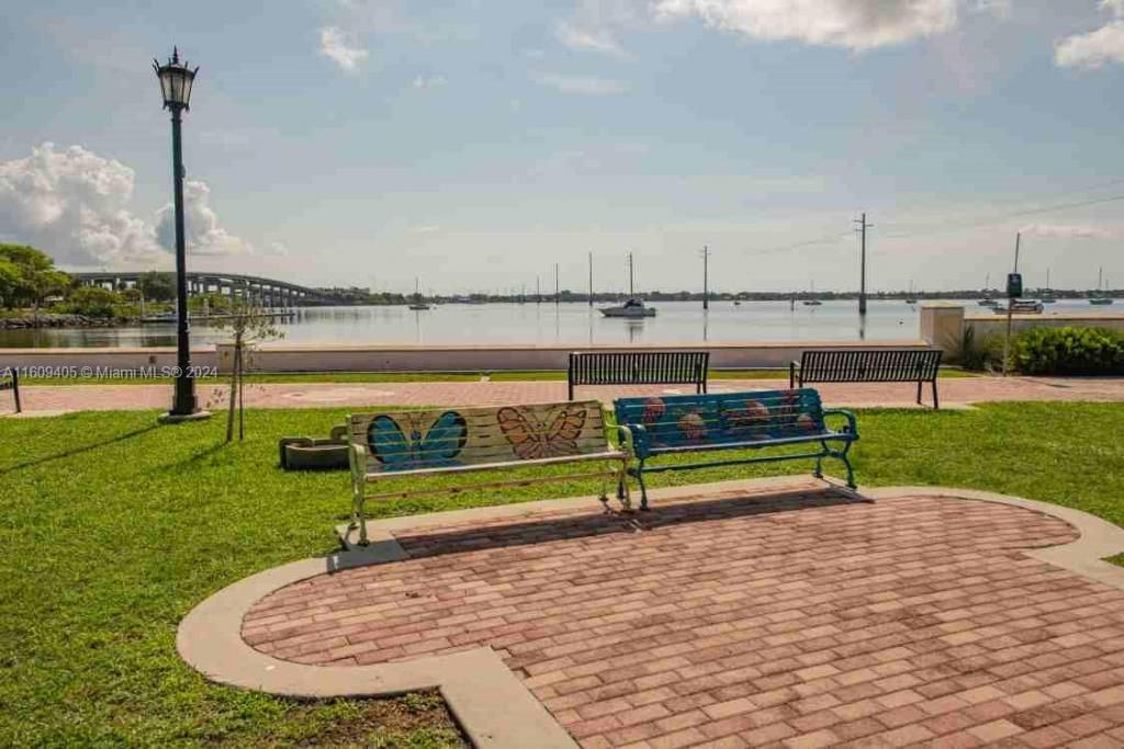 1613 N Indian River Drive, Cocoa, FL 32922 Photo