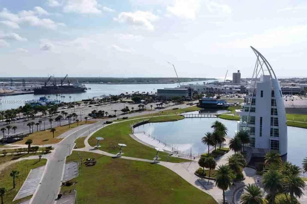 1613 N Indian River Drive, Cocoa, FL 32922 Photo