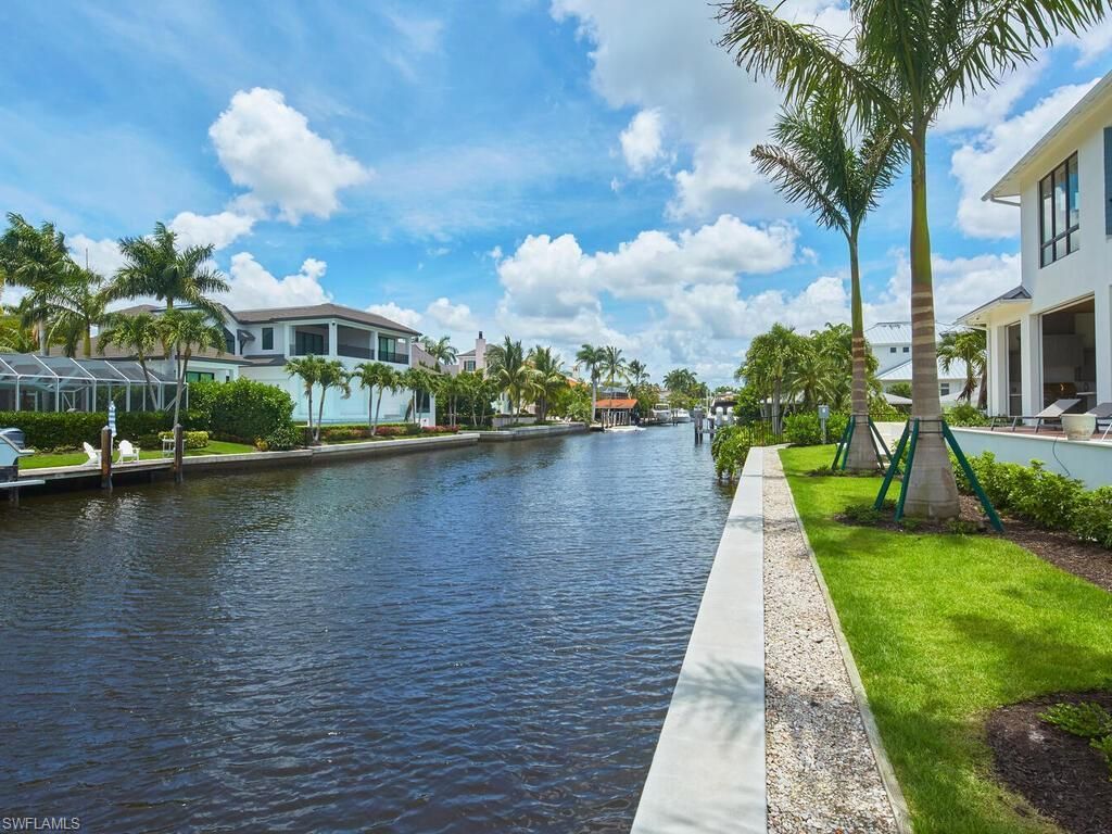 575 17th Ave S, Naples, FL 34102 Photo