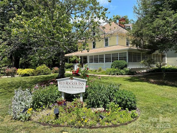 136 N Dougherty Street, Black Mountain, NC 28711