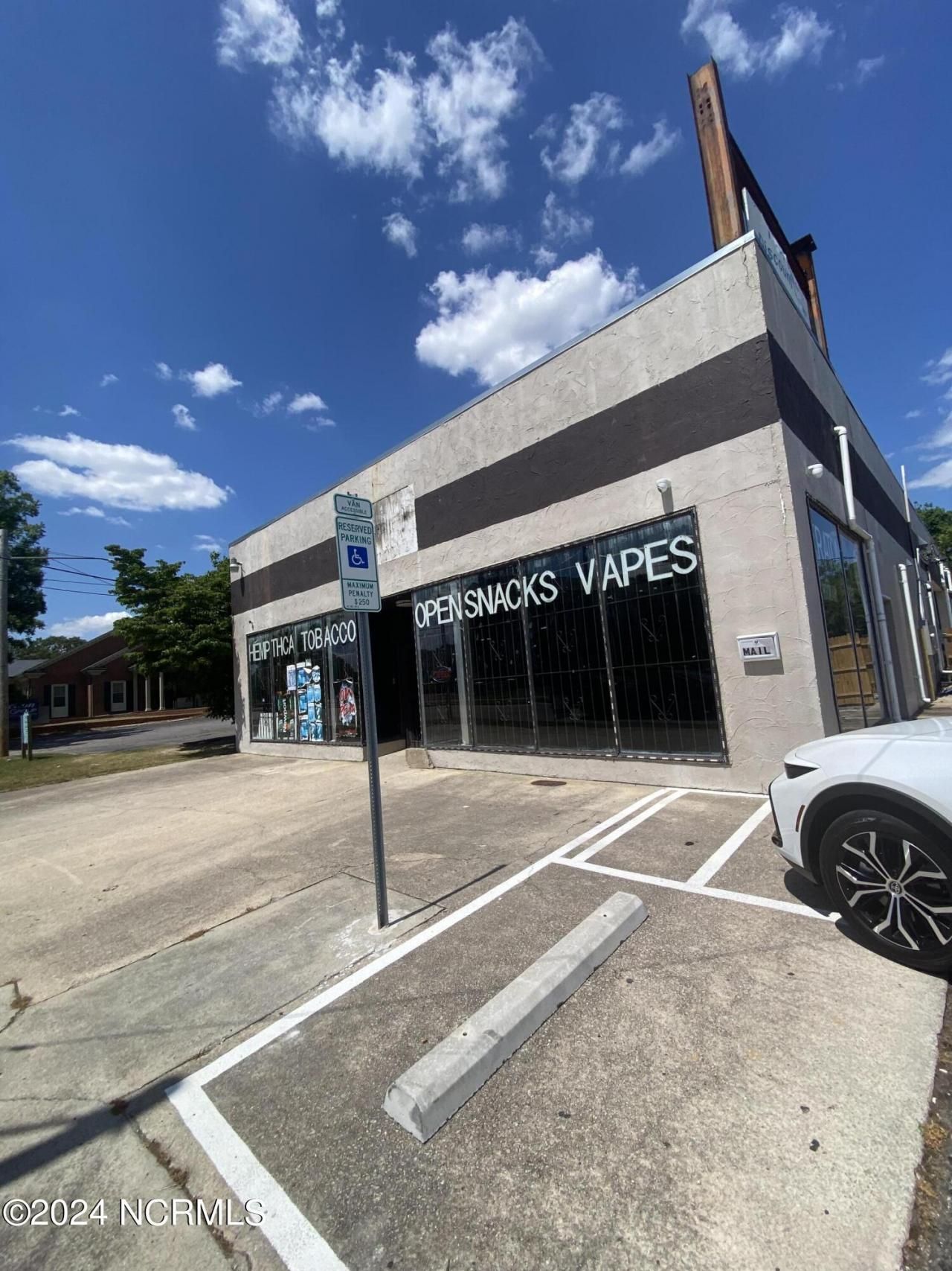 310 Nash Street Ne, Wilson, NC 27893 Main Photo