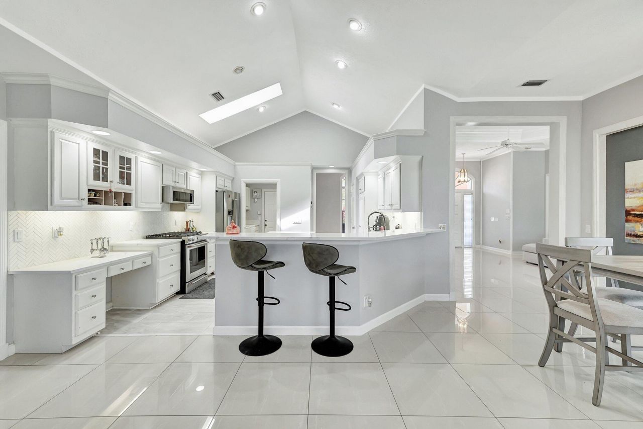 1711 SW Mockingbird Drive, Port Saint Lucie, FL 34986 Photo