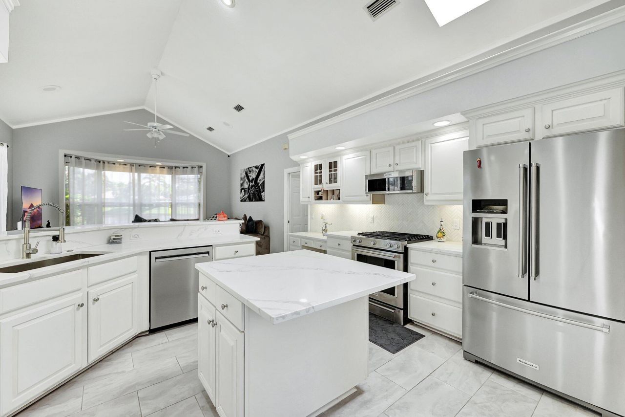 1711 SW Mockingbird Drive, Port Saint Lucie, FL 34986 Photo