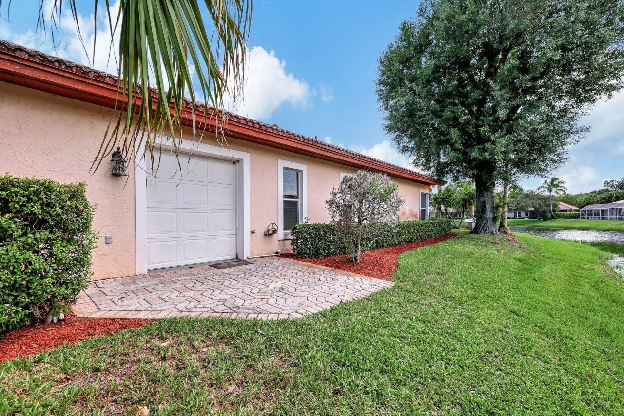 1711 SW Mockingbird Drive, Port Saint Lucie, FL 34986 Photo