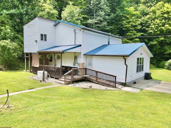 1858 Fola Road, Bickmore, WV 25019