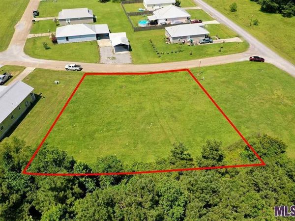 17270 Tchula Dr, Springfield, LA 70462