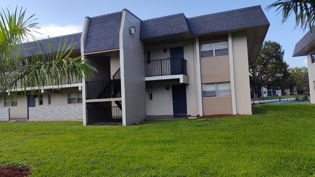 7925 S Colony Cir S, Unit 210, Tamarac, FL 33321 Photo