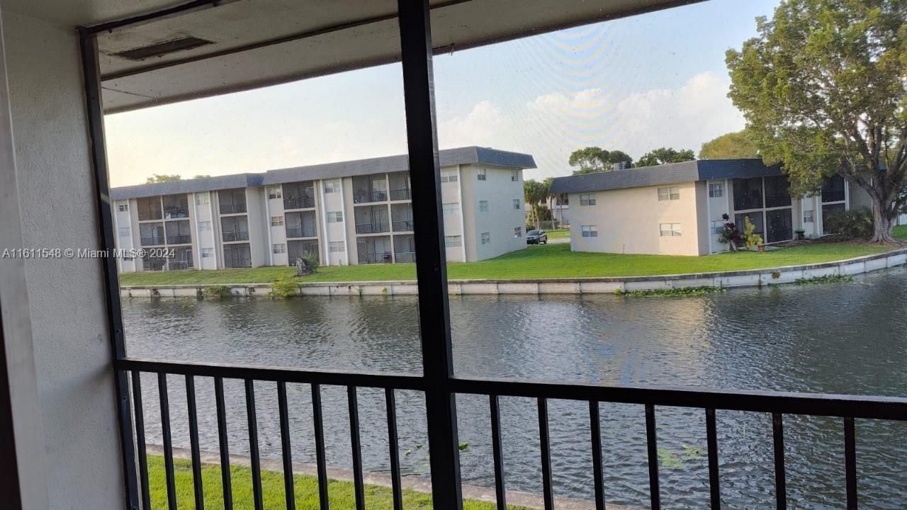7925 S Colony Cir S, Unit 210, Tamarac, FL 33321 Photo