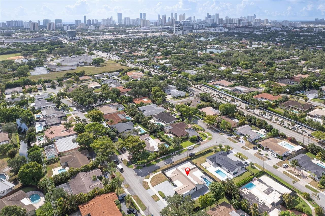 2120 NE 204th St, Miami, FL 33179 Photo