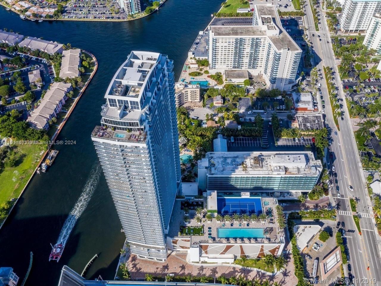 Please Call For Address, Unit R1401, Hollywood, FL 33019 Photo