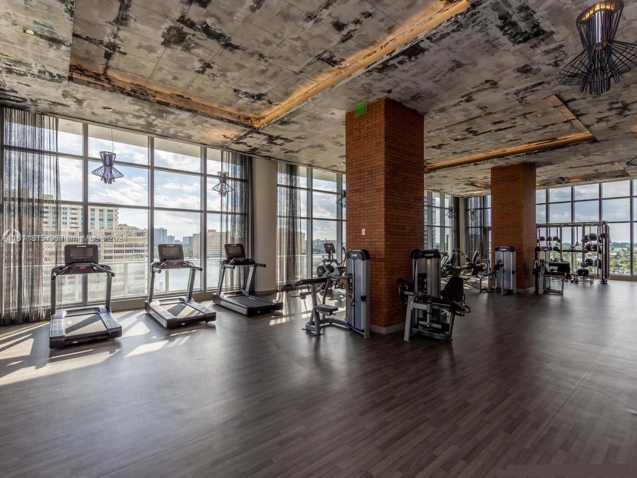 Please Call For Address, Unit R1401, Hollywood, FL 33019 Photo