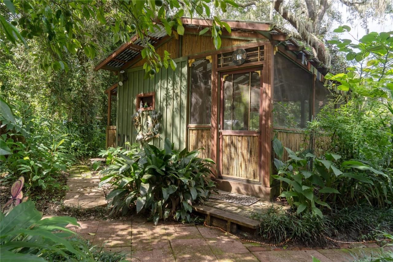 250 W West Lake Drive, Hawthorne, FL 32640 Photo