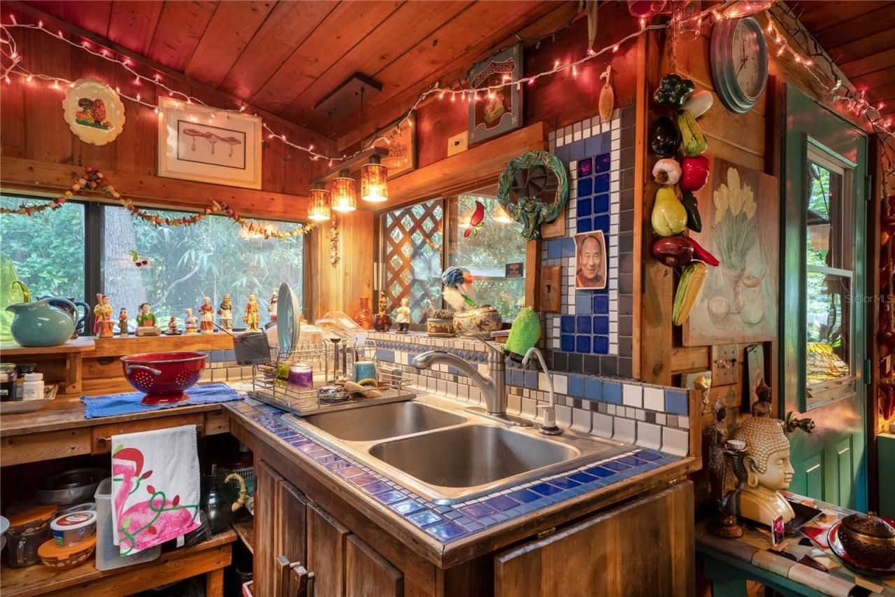 250 W West Lake Drive, Hawthorne, FL 32640 Photo